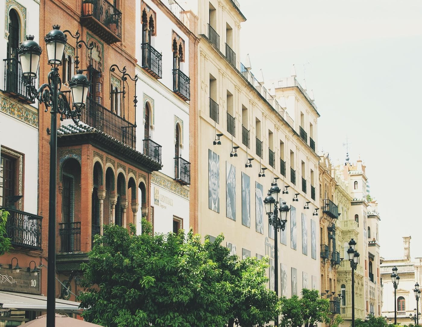 sevilla-2626117_1920.jpg